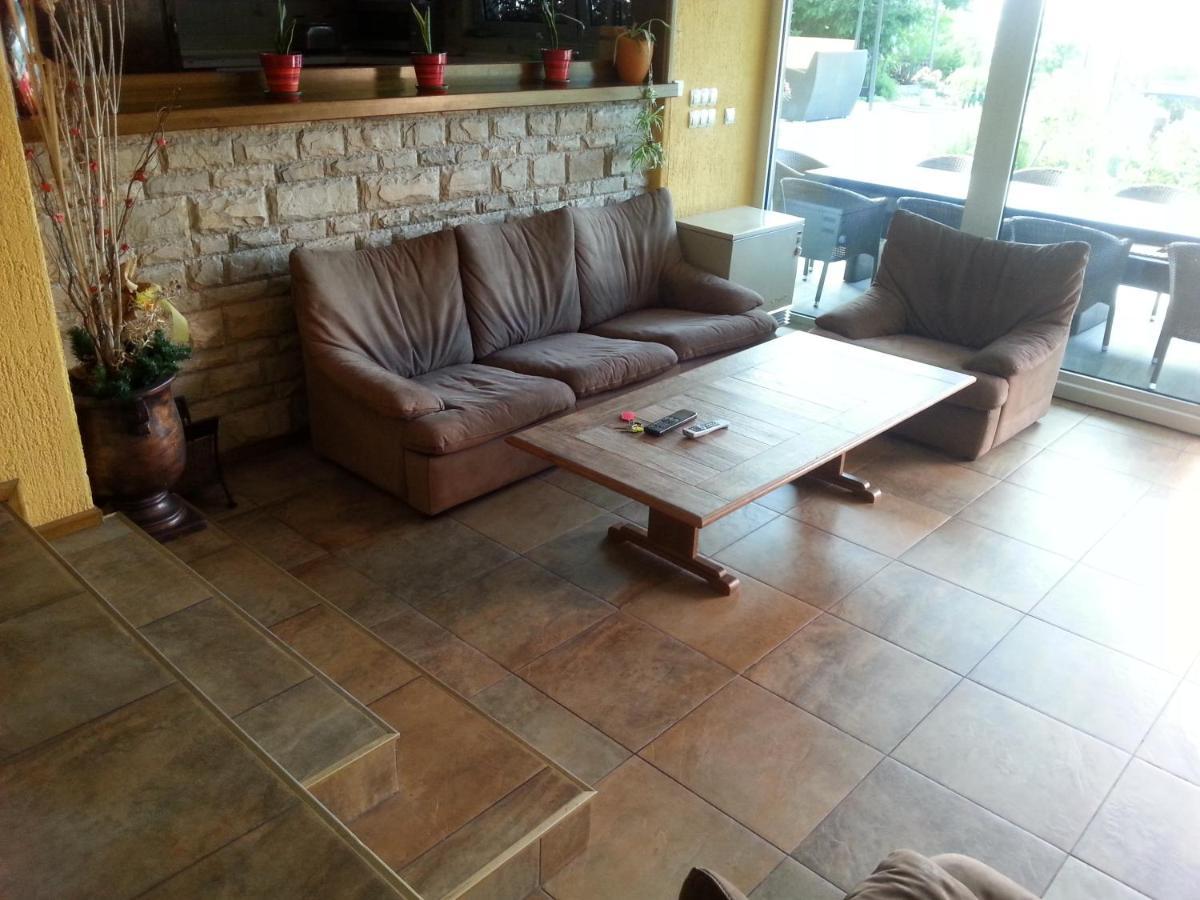 Apartment Nella קוסטרנה מראה חיצוני תמונה