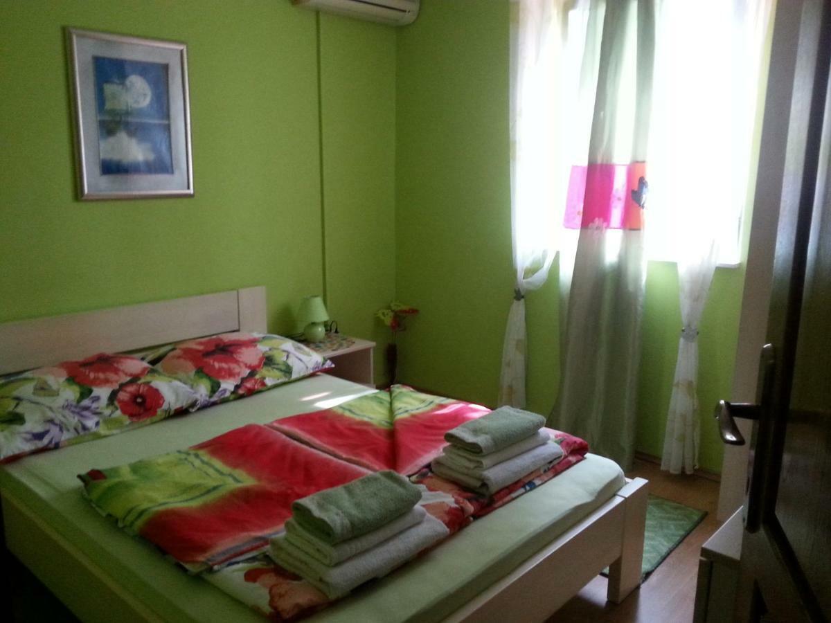 Apartment Nella קוסטרנה מראה חיצוני תמונה