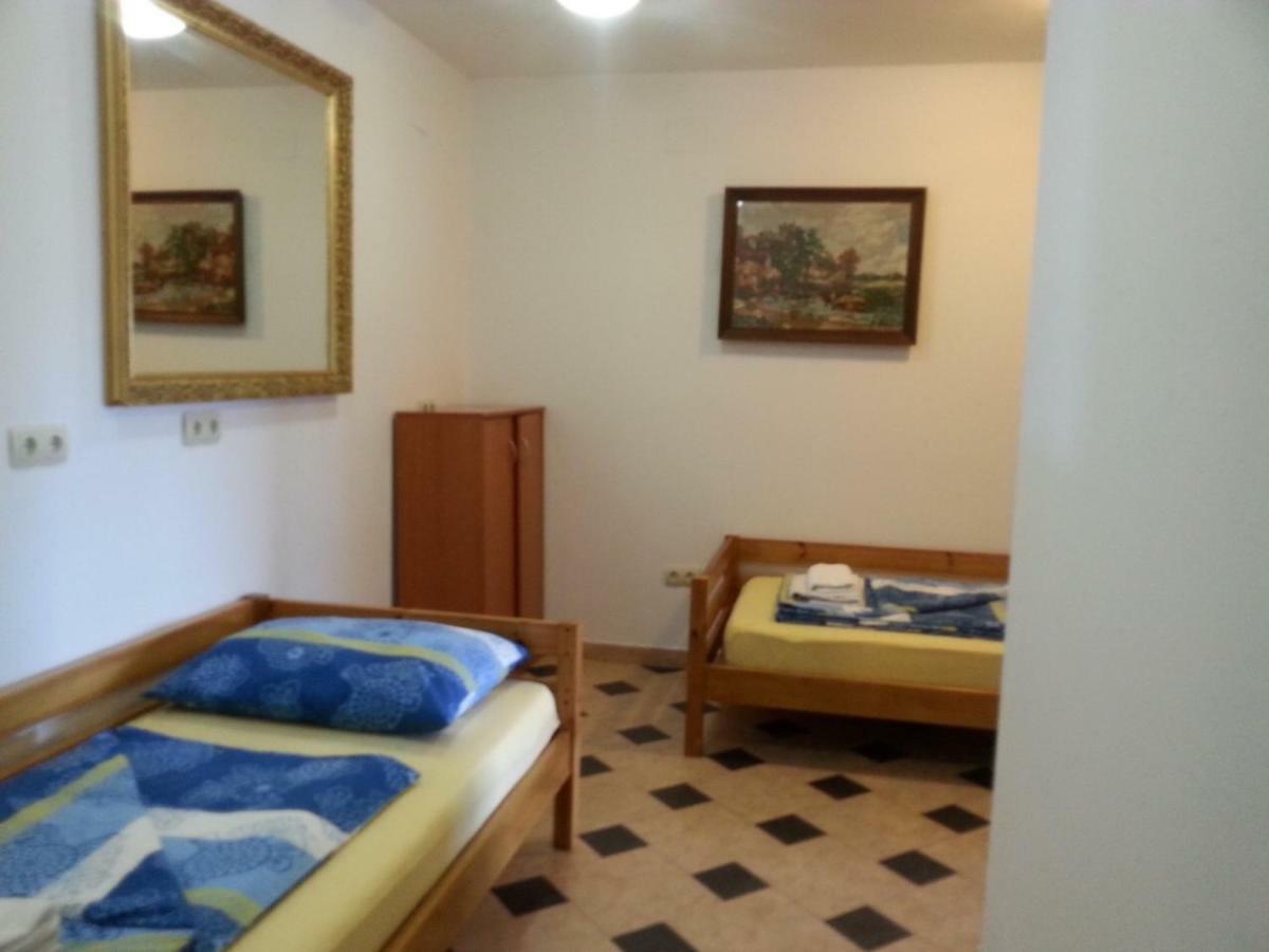 Apartment Nella קוסטרנה מראה חיצוני תמונה
